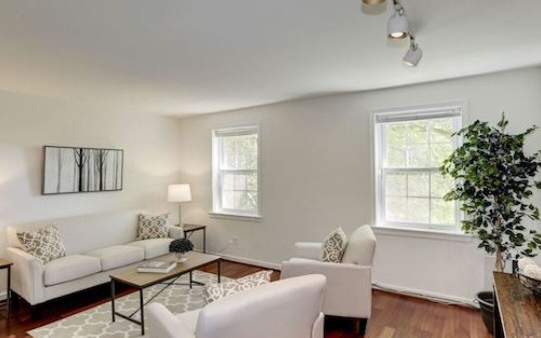 Gorgeous Two Bedroom Condo in Rock Creek Gardens