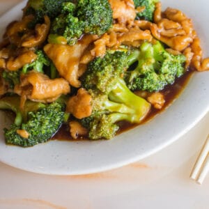 Palais de Lune Chicken and Broccoli